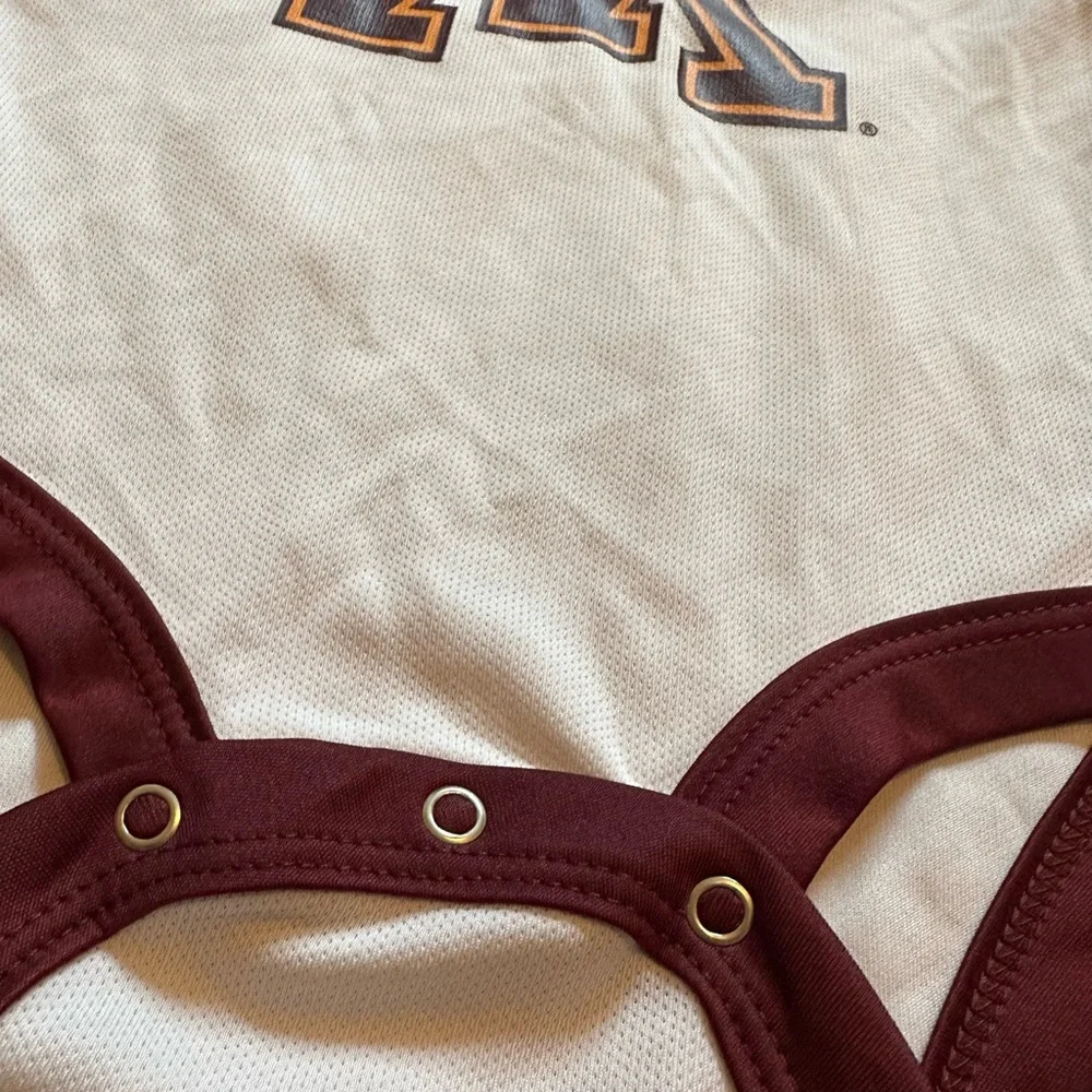 Baby Rivalry Threads University of Minnesota Golden Gophers Jersey Onsie 6-9 Mon